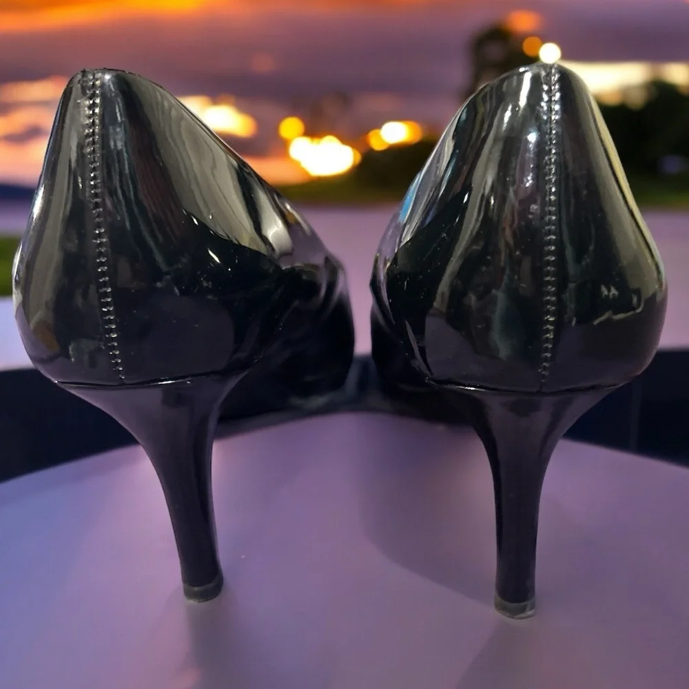 Bandolino Open Toed Black Patent Leather Pumps